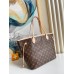 Louis Vuitton Neverfull MM Bag In Monogram Canvas M40995