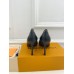 Louis Vuitton Signature Pumps in Black Leather with Monogram Canvas Louis Vuitton Signature Pumps in Black Leather with Monogram Canvas