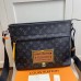 Louis Vuitton Besace Zippee Bag In Monogram Eclipse Canvas M45214 Louis Vuitton Besace Zippee Bag In Monogram Eclipse Canvas M45214