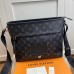 Louis Vuitton Besace Zippee Bag In Monogram Eclipse Canvas M45216 Louis Vuitton Besace Zippee Bag In Monogram Eclipse Canvas M45216