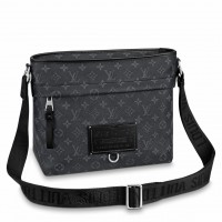 Louis Vuitton Besace Zippee Bag In Monogram Eclipse Canvas M45216 Louis Vuitton Besace Zippee Bag In Monogram Eclipse Canvas M45216