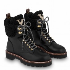 Louis Vuitton Black Territory Flat Ranger Boots with Shearling Louis Vuitton Black Territory Flat Ranger Boots with Shearling