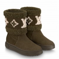 Louis Vuitton Snowdrop Flat Ankle Boots In Khaki Suede with Shearling Louis Vuitton Snowdrop Flat Ankle Boots In Khaki Suede with Shearling